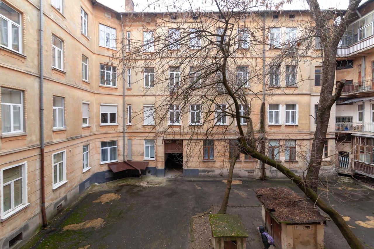 Royal Vip Apartment On Leontovicha 5 Lviv Extérieur photo